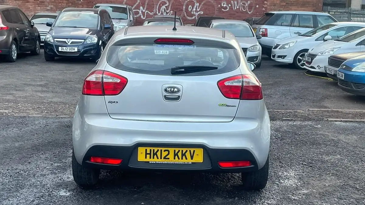 2012-kia-rio-11crdi-1-air-big-6