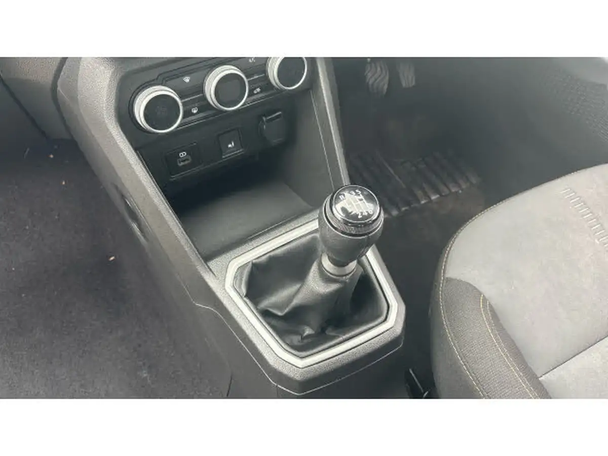 2024-dacia-sandero-stepway-10-tce-extreme-90bhp-big-12