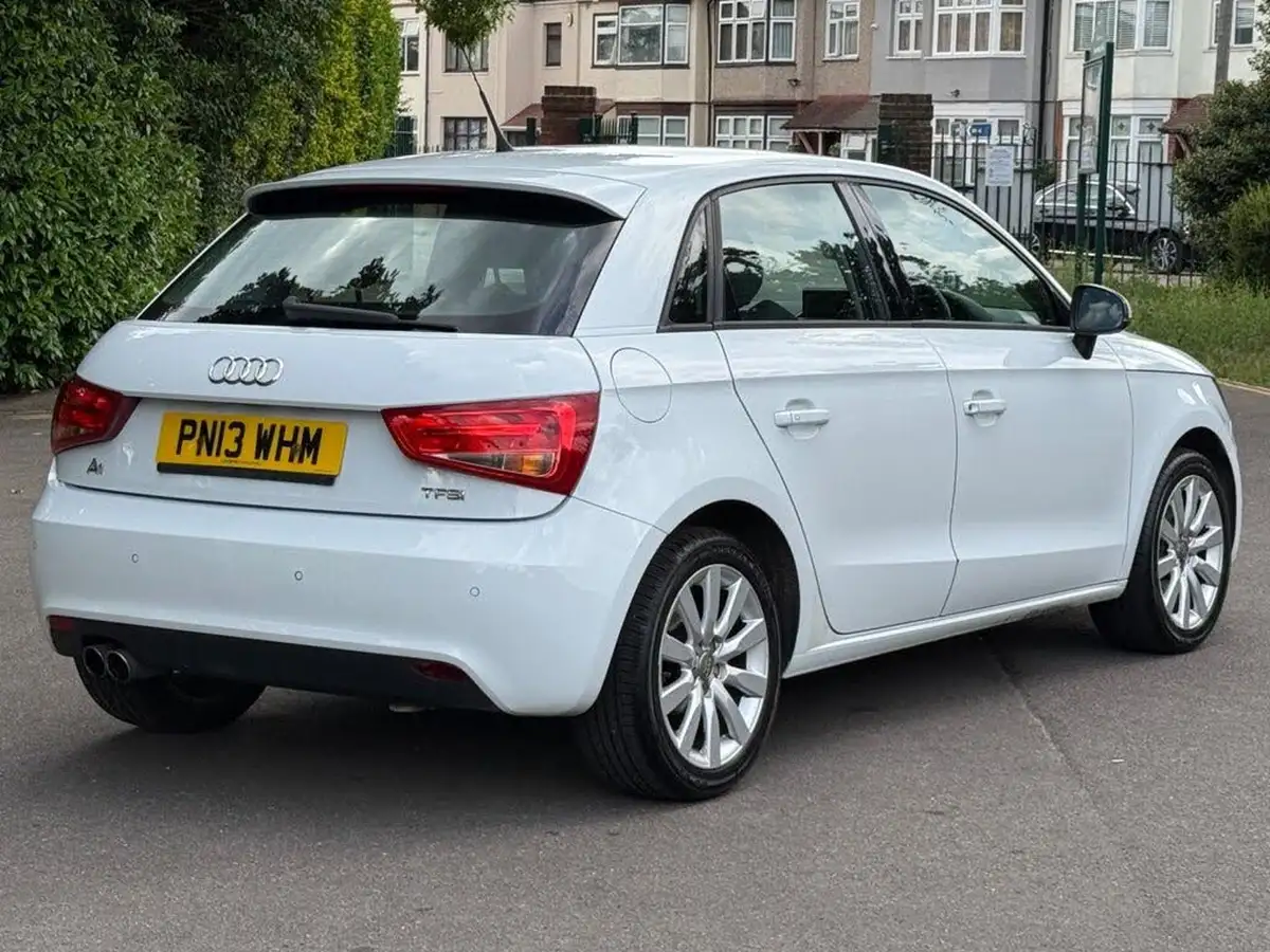 2013-audi-a1-14-tfsi-122ps-sportback-5d-1390cc-s-tronic-big-11