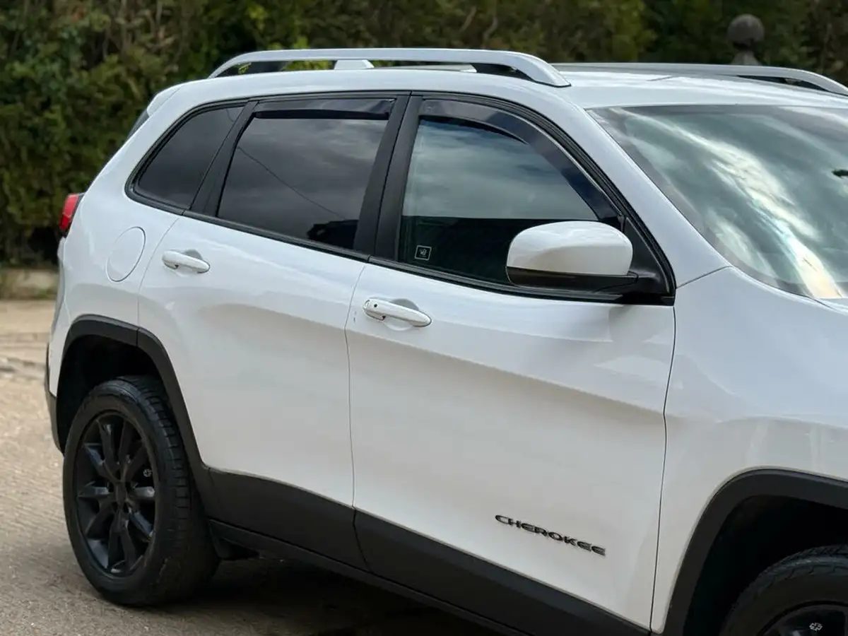 2015-jeep-cherokee-20multijet-ii-limited-4wd-big-19