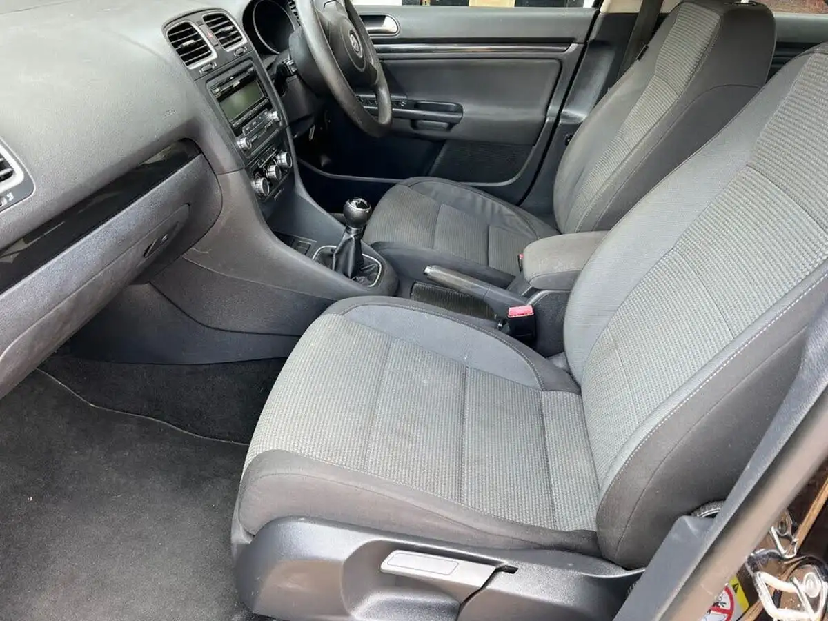 2011-volkswagen-golf-16td-se-105ps-estate-5d-big-22