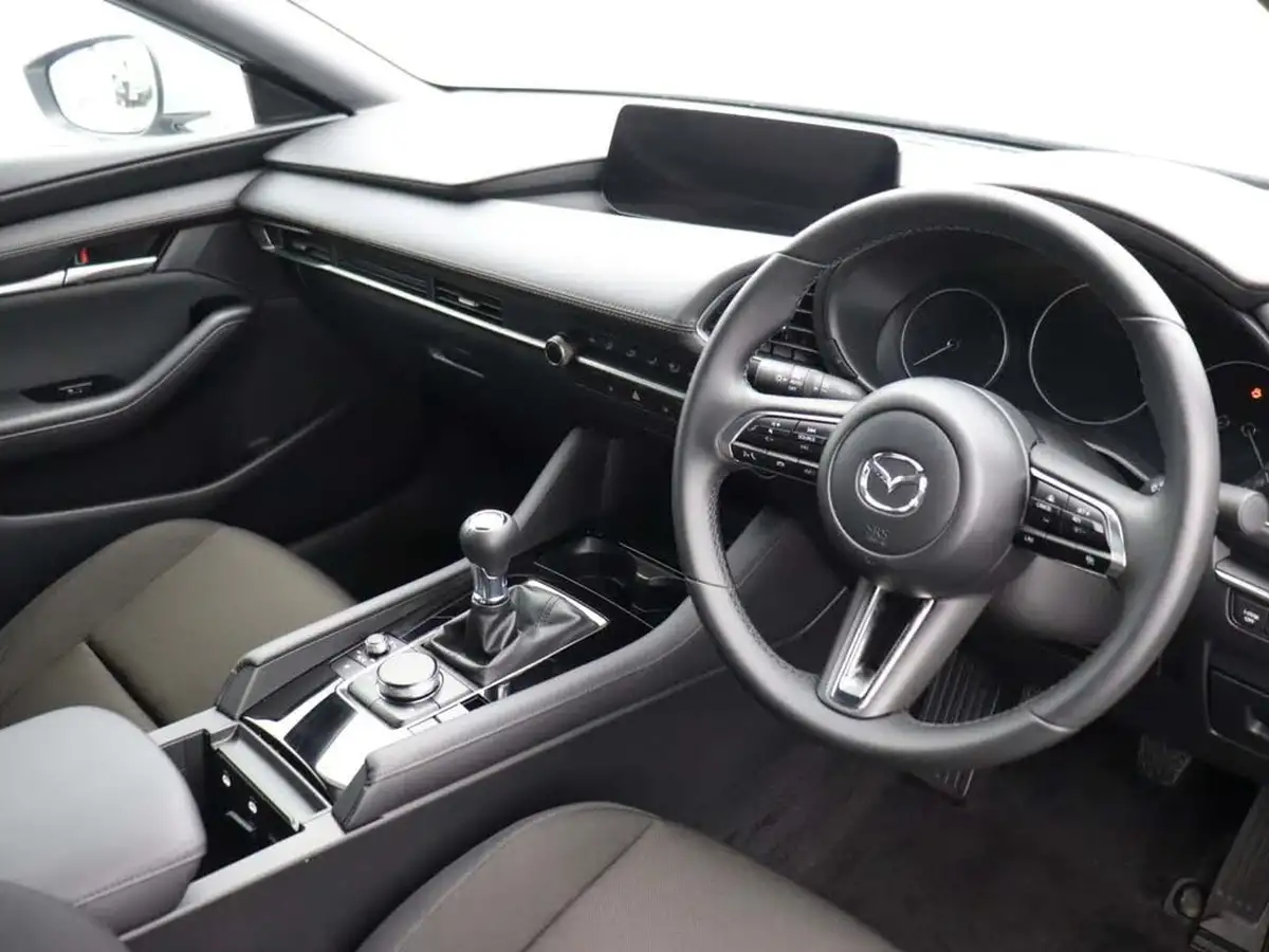 2024-mazda-mazda3-20-e-skyactiv-g-prime-line-big-6