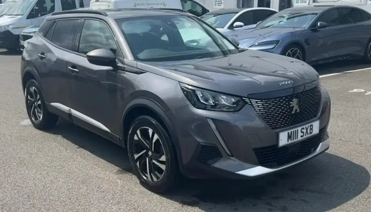 2021-peugeot-2008-suv-12-puretech-allure-100bhp-big-0