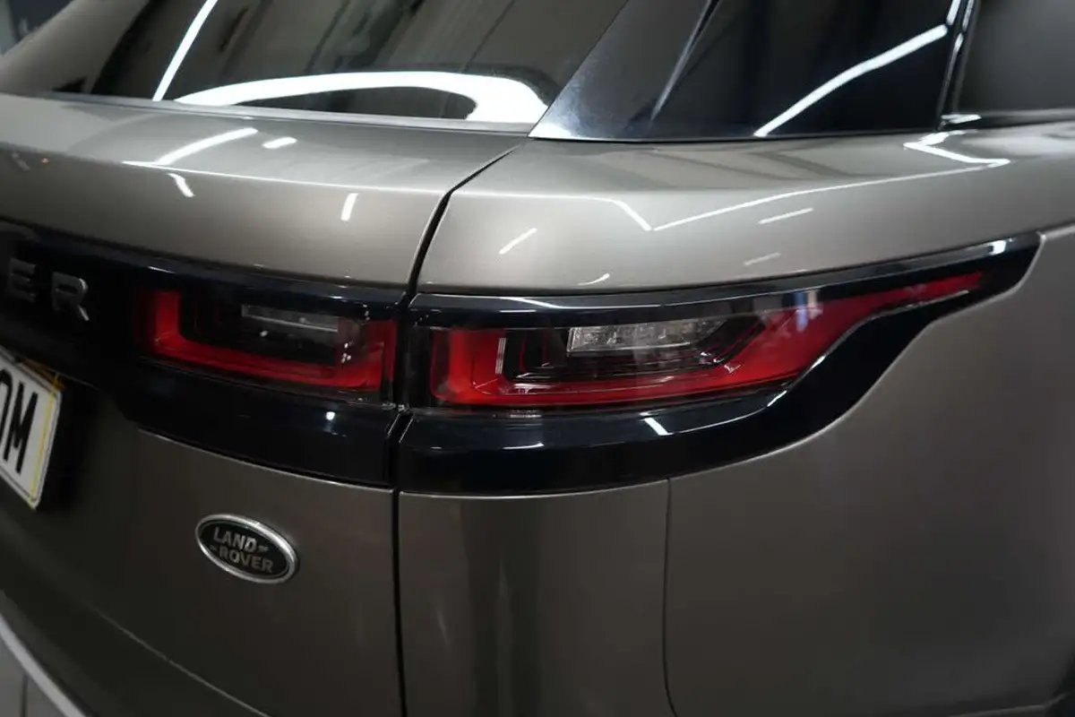 2019-land-rover-range-rover-velar-20-d240-r-dynamic-hse-big-8