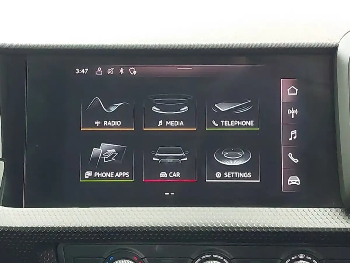 2022-audi-a1-10-25-tfsi-technik-big-13