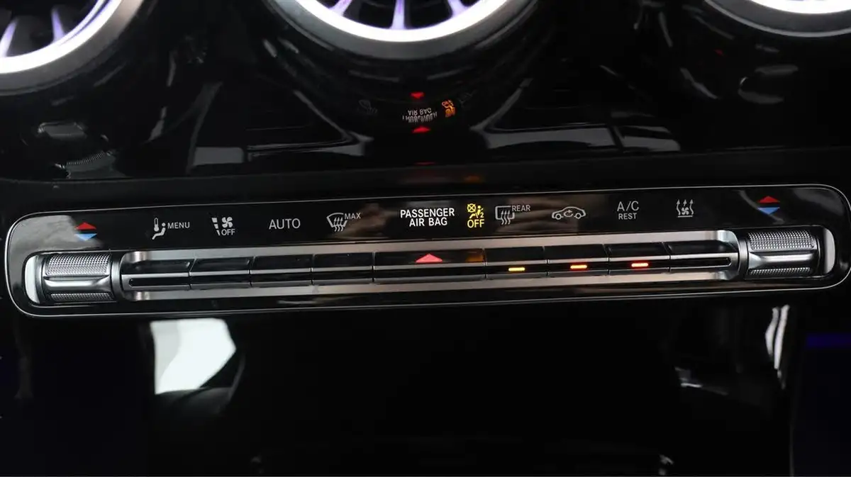 2021-mercedes-benz-a-class-20-a250-amg-line-executive-edition-saloon-4d-big-12