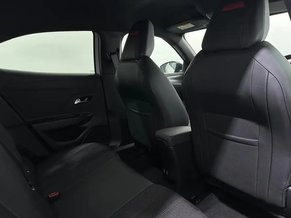 2023-vauxhall-mokka-12-gs-130ps-auto-big-38