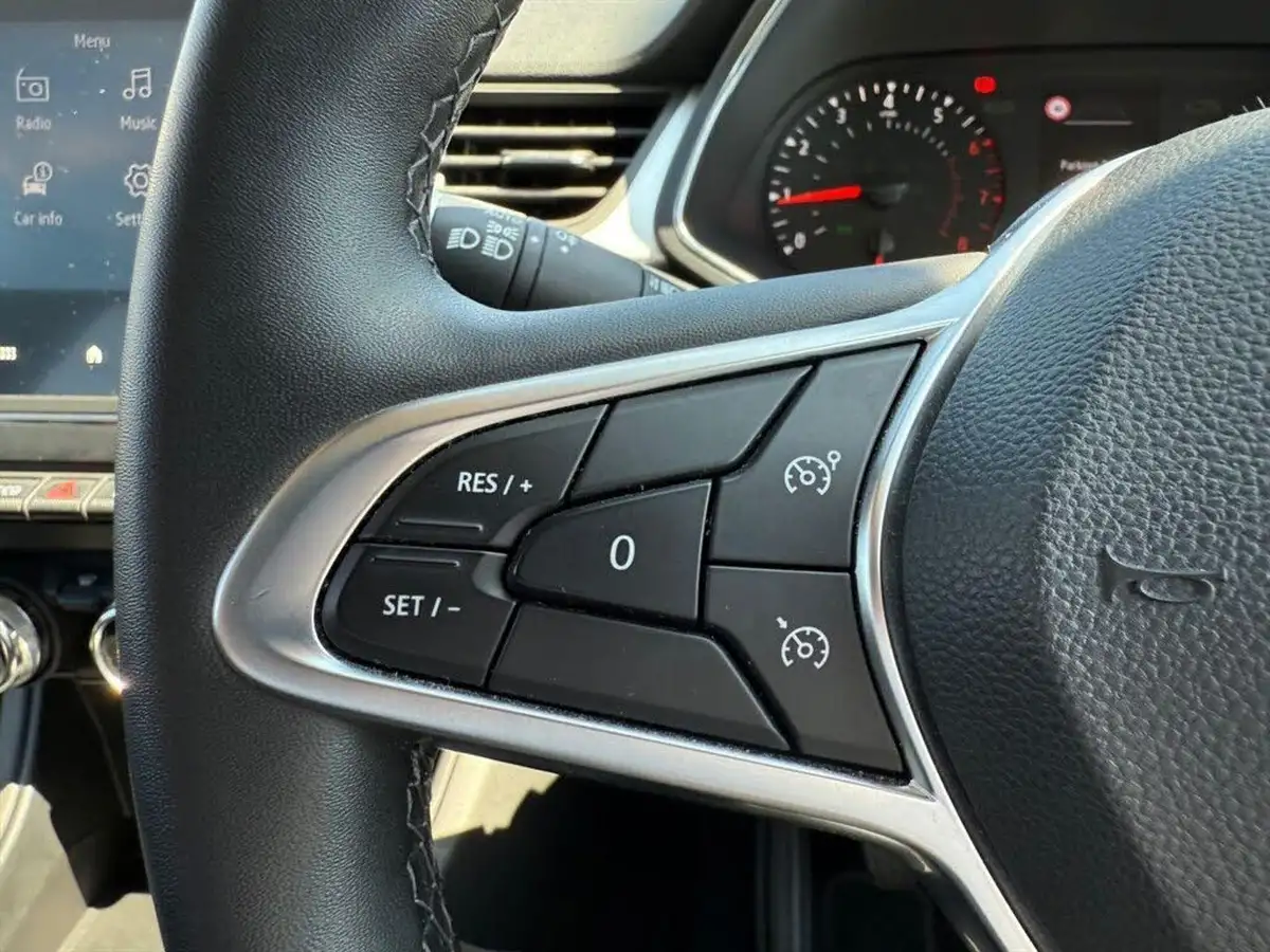 2021-renault-captur-13-tce-iconic-140ps-big-27