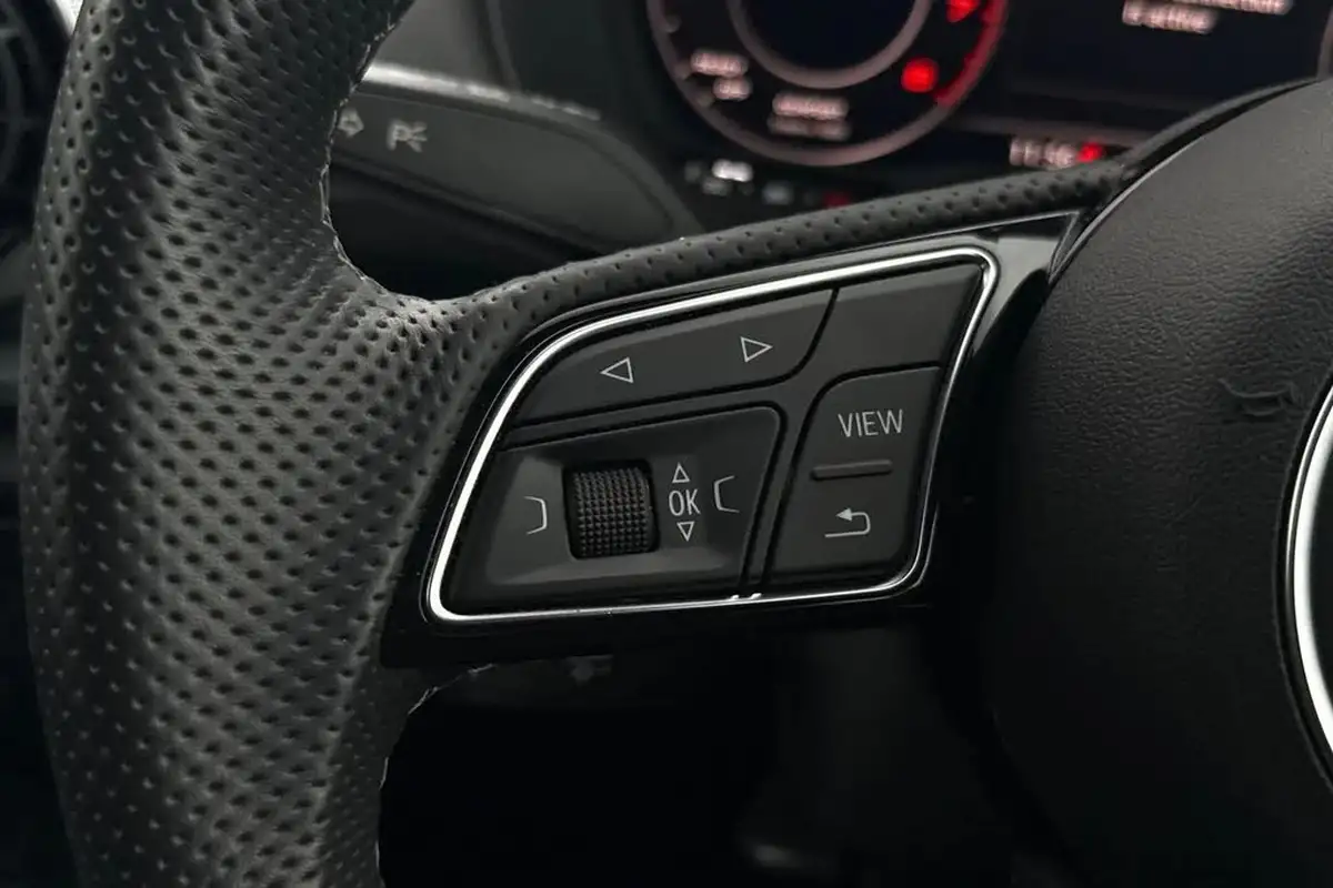 2021-audi-q2-10-30-tfsi-black-edition-big-48