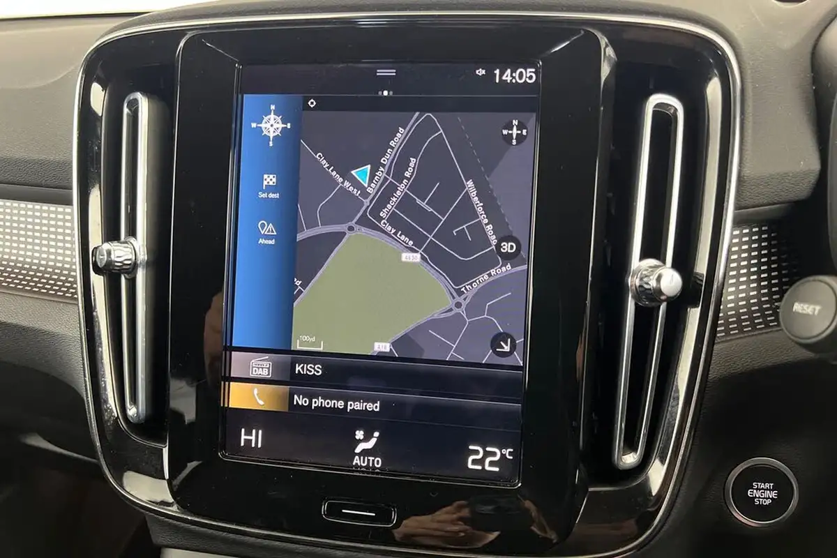 2021-volvo-xc40-15-t3-r-design-161bhp-big-15