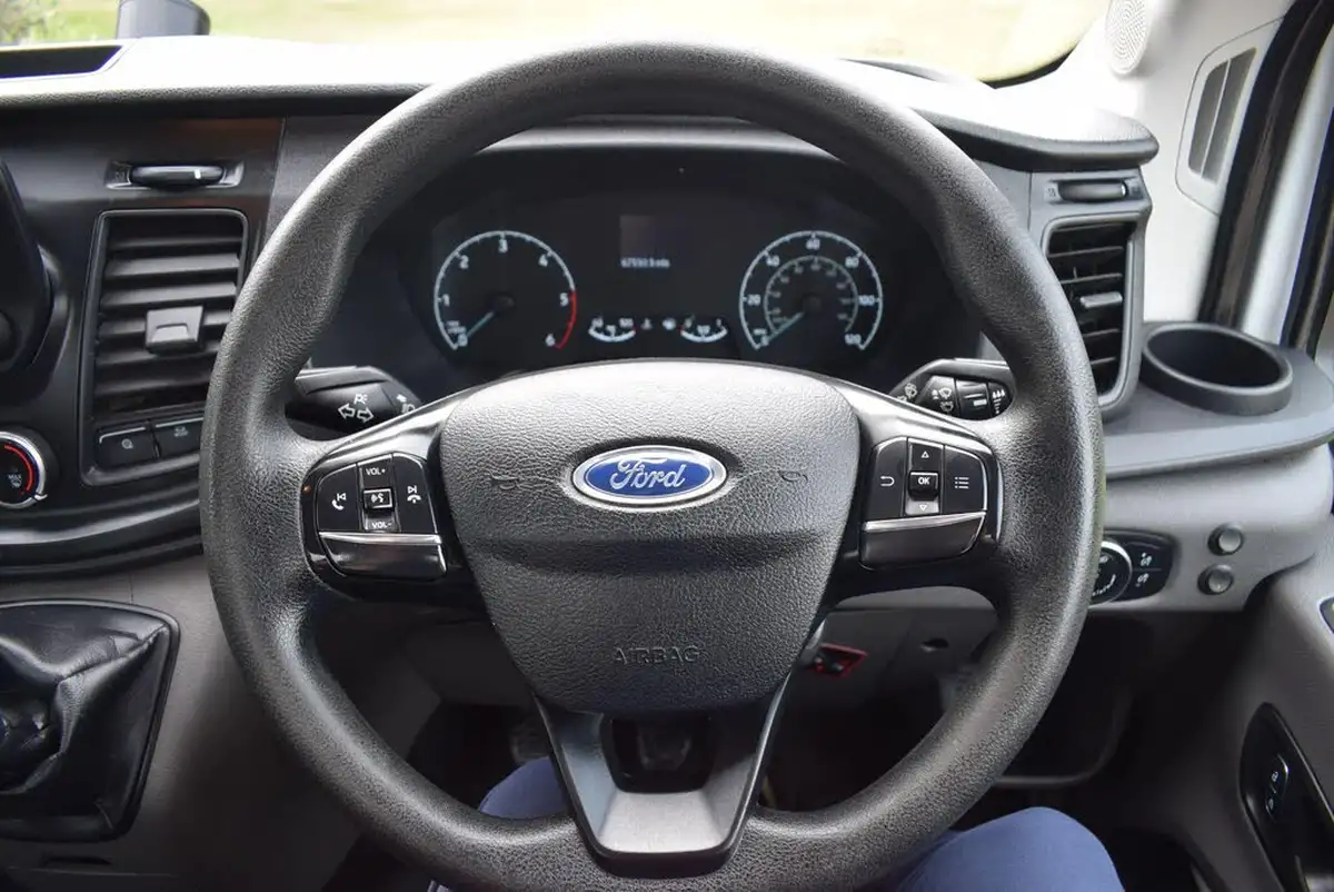 2022-ford-transit-20tdci-350-l2h1-leader-130pseu6dt-fwd-cab-big-11