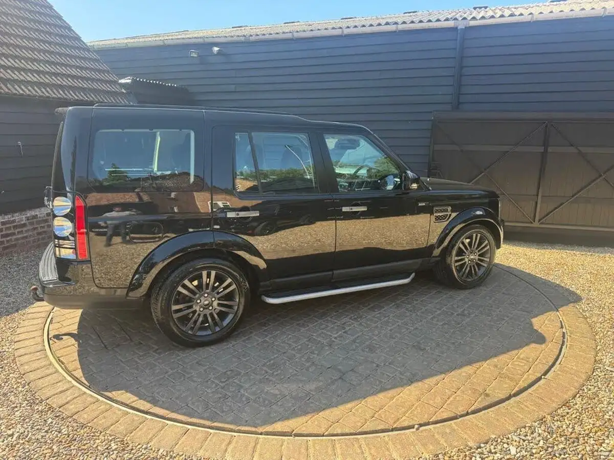 2016-land-rover-discovery-4-30-sd-v6-graphite-big-24