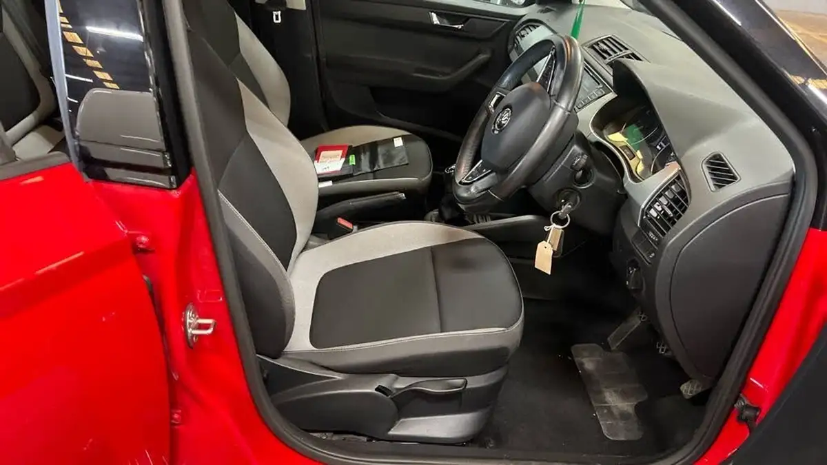 2018-skoda-fabia-10-tsi-colour-edition-ss-big-1
