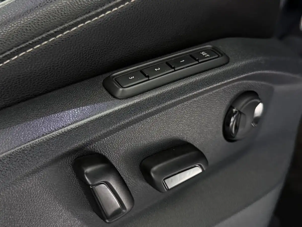 2017-volkswagen-tiguan-20-tsi-r-line-dsg-big-23