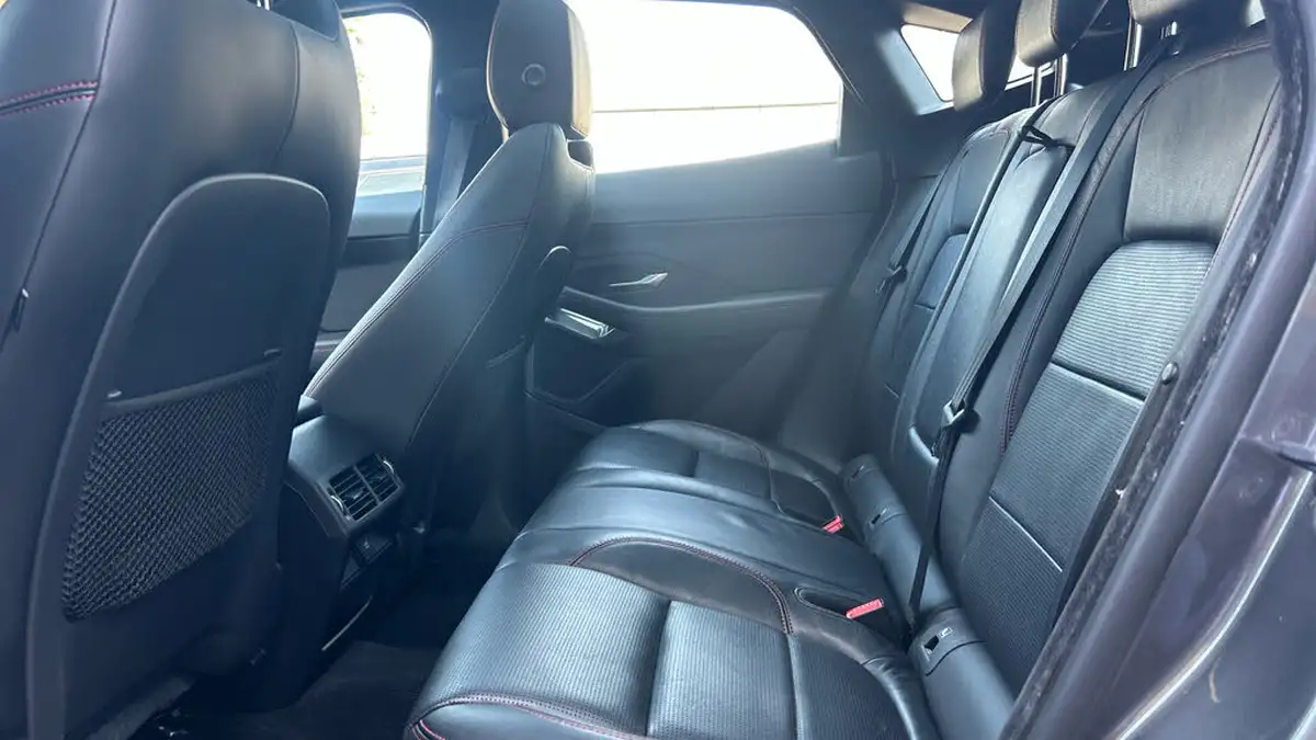 2019-jaguar-e-pace-20-i4d-chequered-flag-180ps-big-3