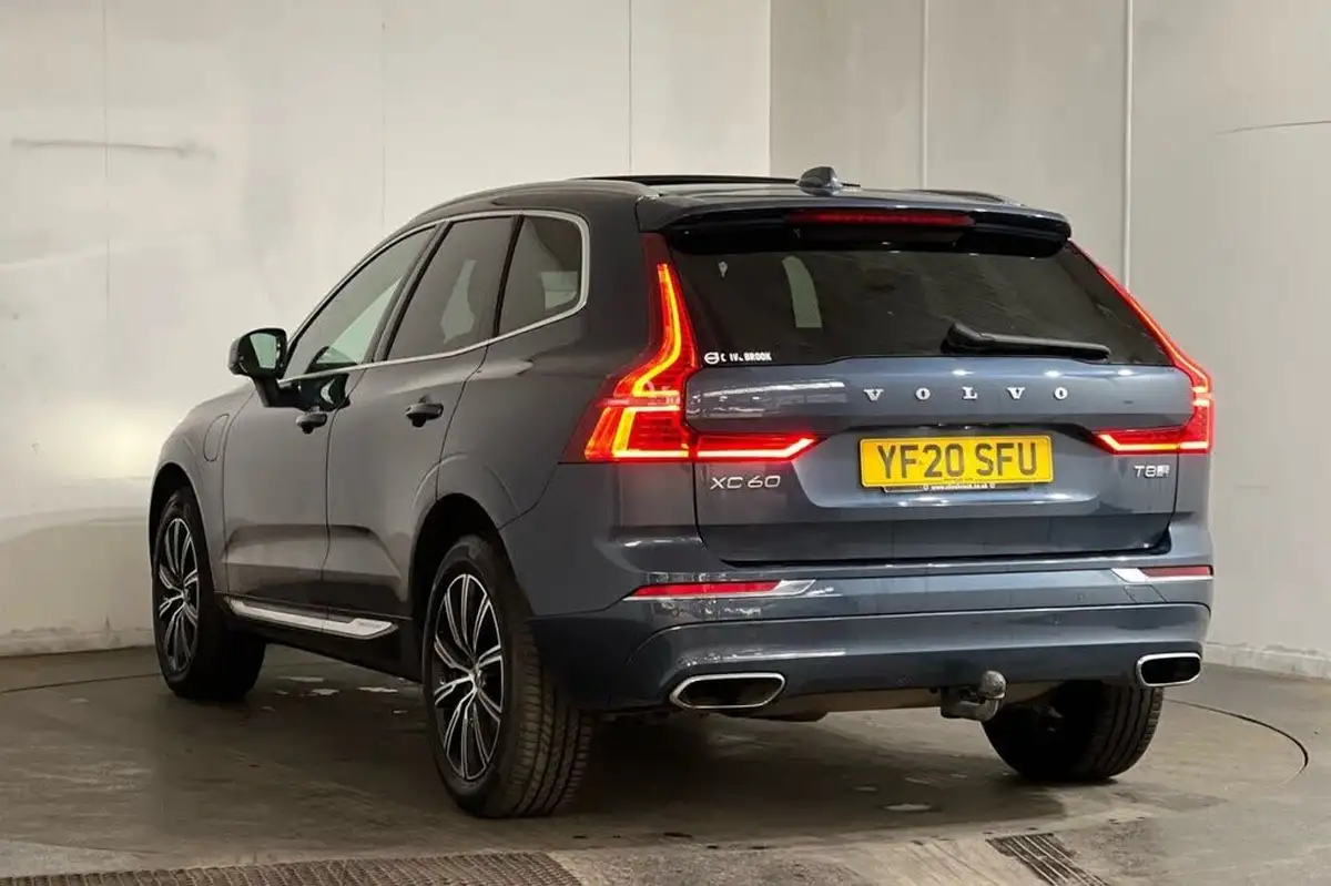 2020-volvo-xc60-20-t8-inscription-299bhp-4x4-ss-big-24