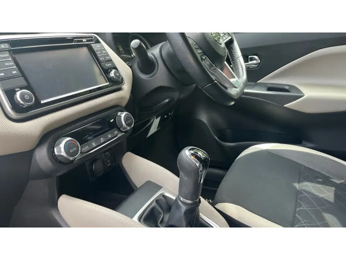 2017-nissan-micra-09-ig-t-n-connecta-big-12