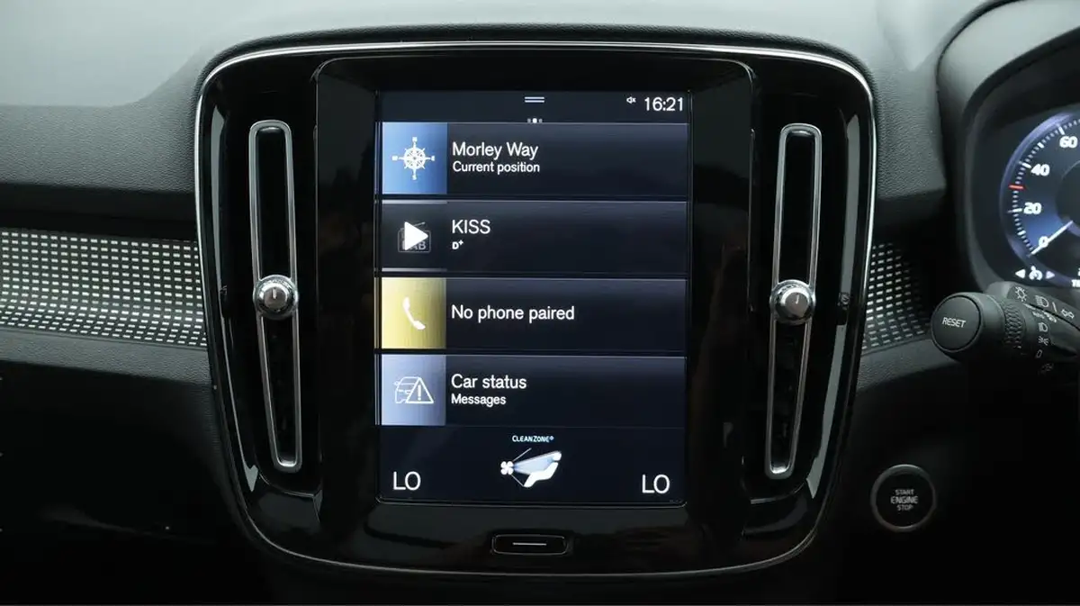 2020-volvo-xc40-20-t4-r-design-awd-big-11