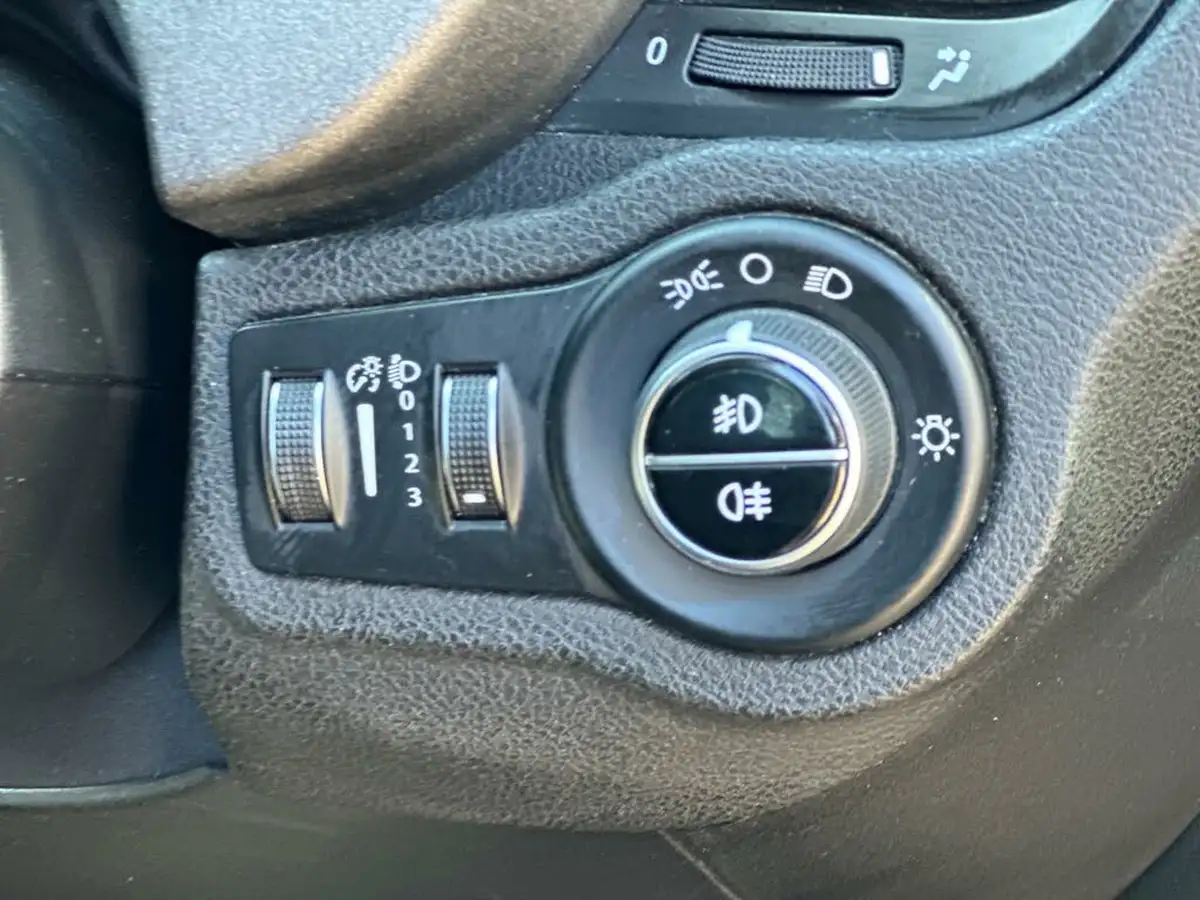 2015-fiat-500x-16multijet-ii-cross-plus-big-49