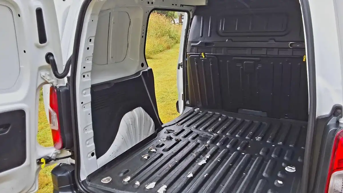 2019-citroen-berlingo-16bluehdi-650-enterprise-big-8