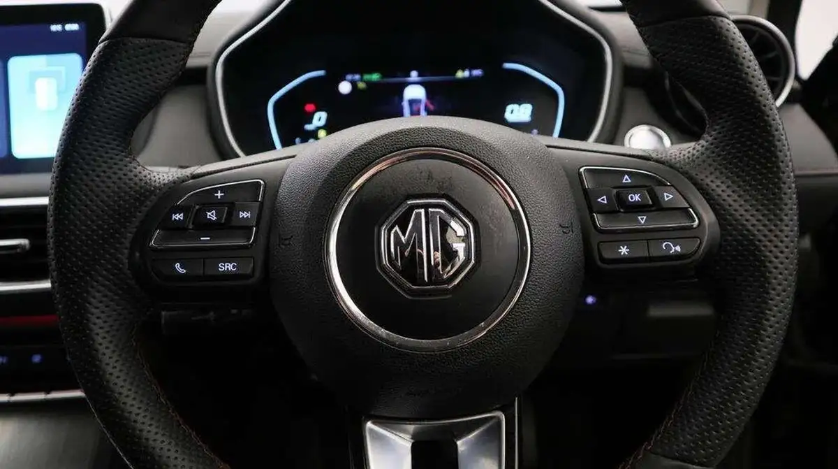 2024-mg-hs-15t-gdi-trophy-162ps-1490cc-big-12