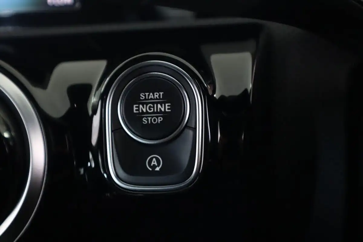 2018-mercedes-benz-a-class-13-a200-amg-line-ss-hatchback-5d-7g-dct-big-20