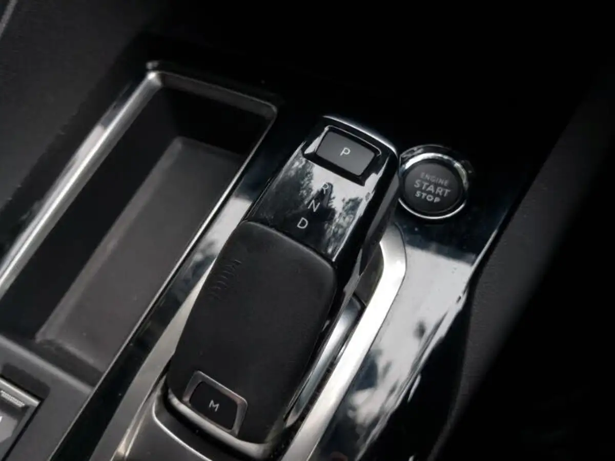 2022-peugeot-3008-suv-12-puretech-allure-premium-eat8-big-12