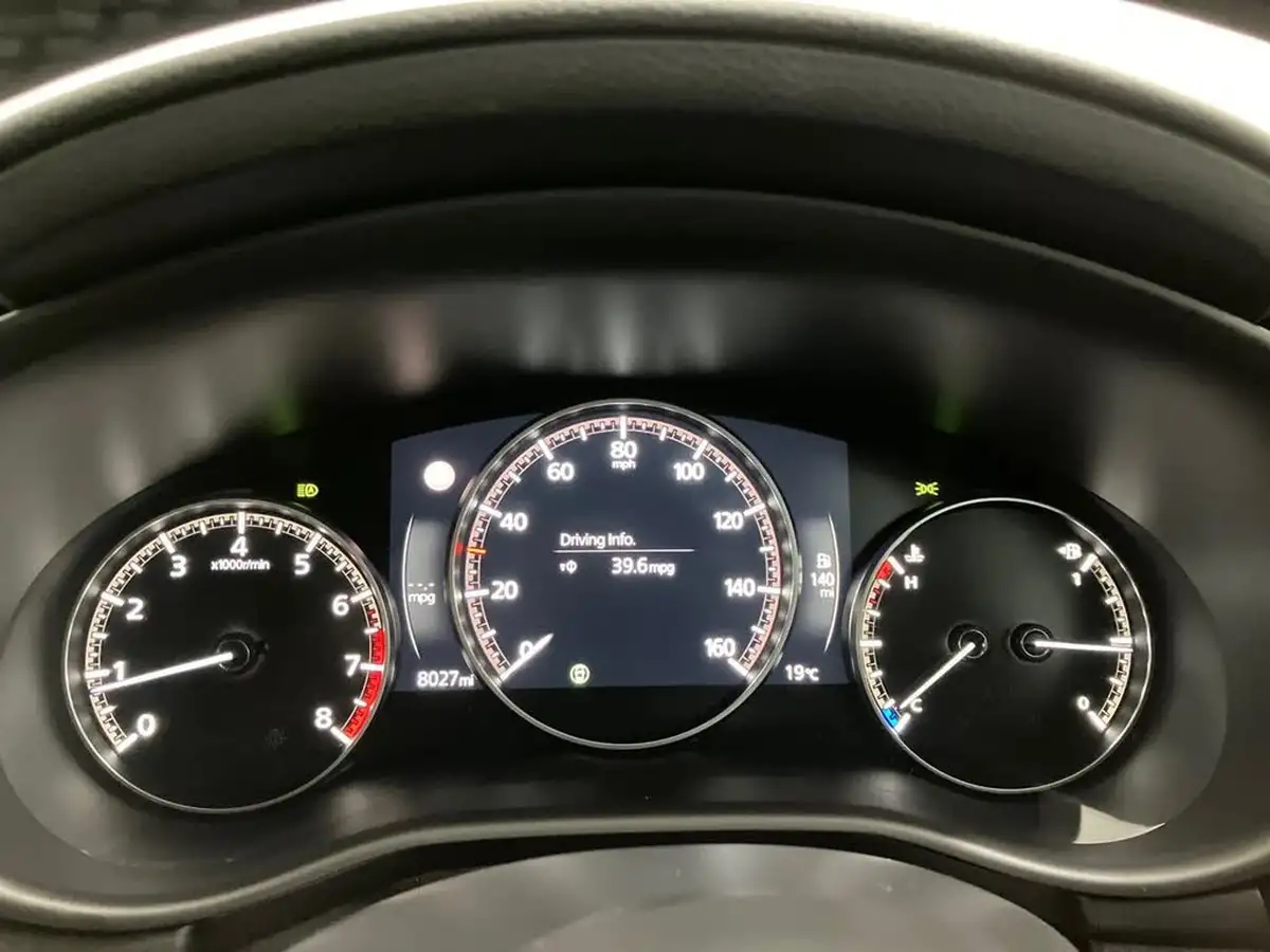 2024-mazda-mazda3-25-e-skyactiv-g-homura-big-15