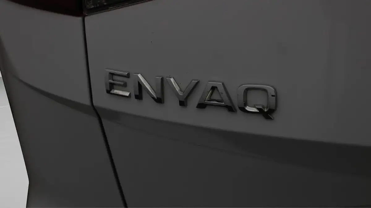 2022-skoda-enyaq-e-60-big-20