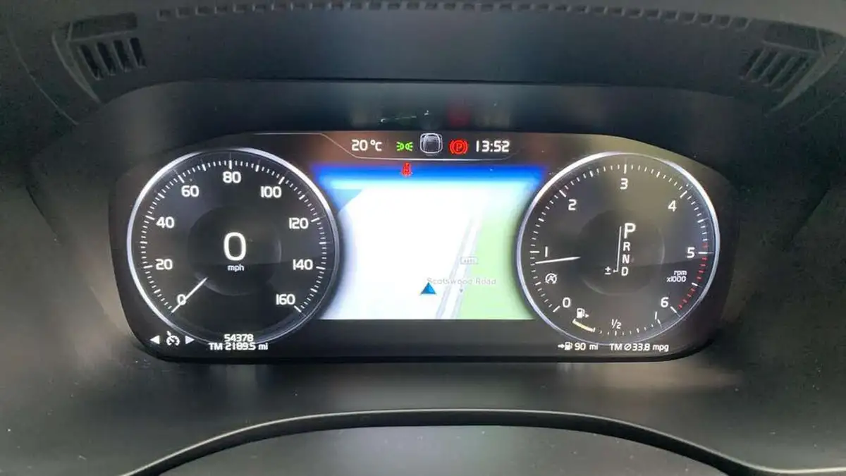 2018-volvo-xc60-20td-d4-r-design-4x4-geartronic-big-10