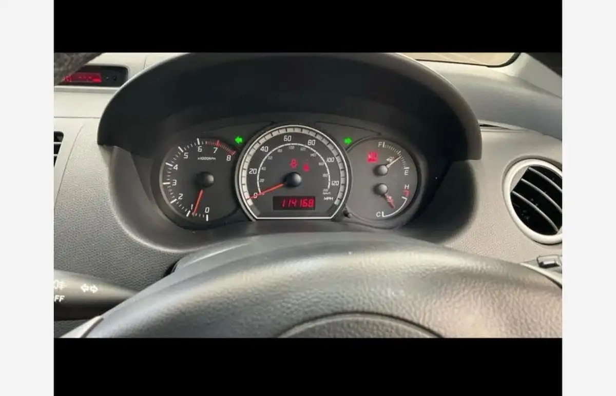 2009-suzuki-swift-15-glx-5d-big-7
