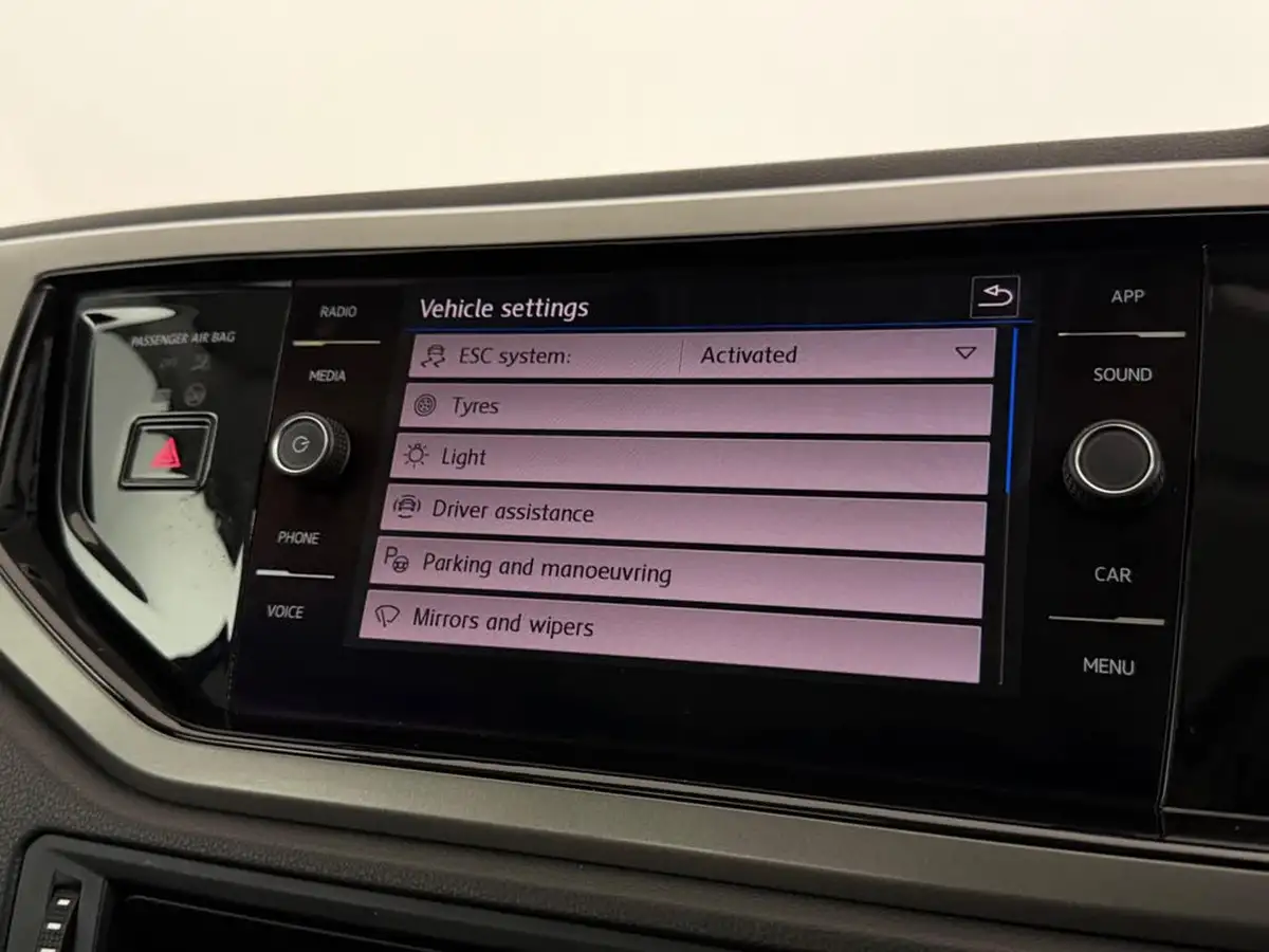 2019-volkswagen-polo-10-tsi-se-big-33