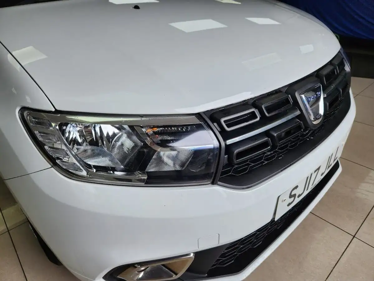 2017-dacia-sandero-15dci-laureate-big-35