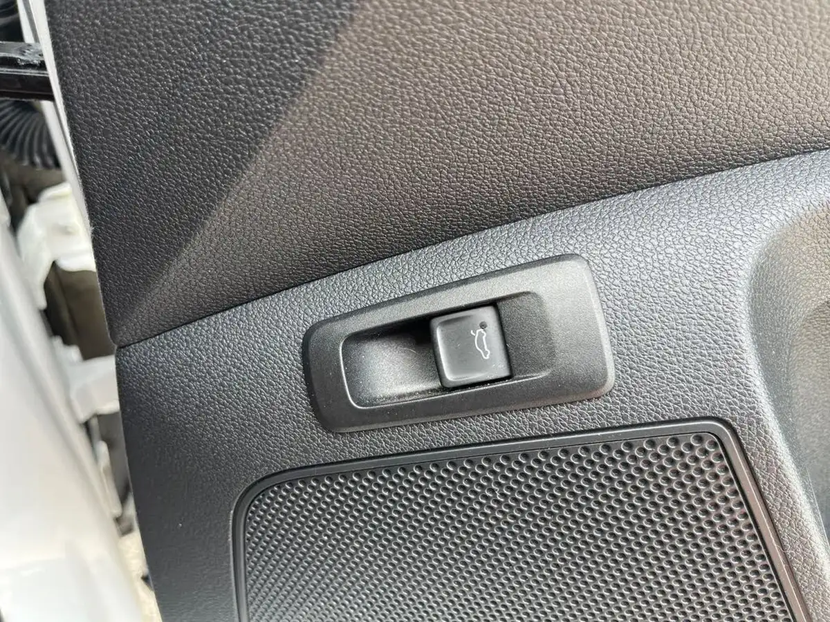 2019-skoda-karoq-15-tsi-sportline-dsg-big-18