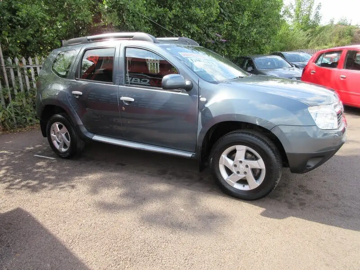 2013-dacia-duster-15d-laureate-107bhp-big-7