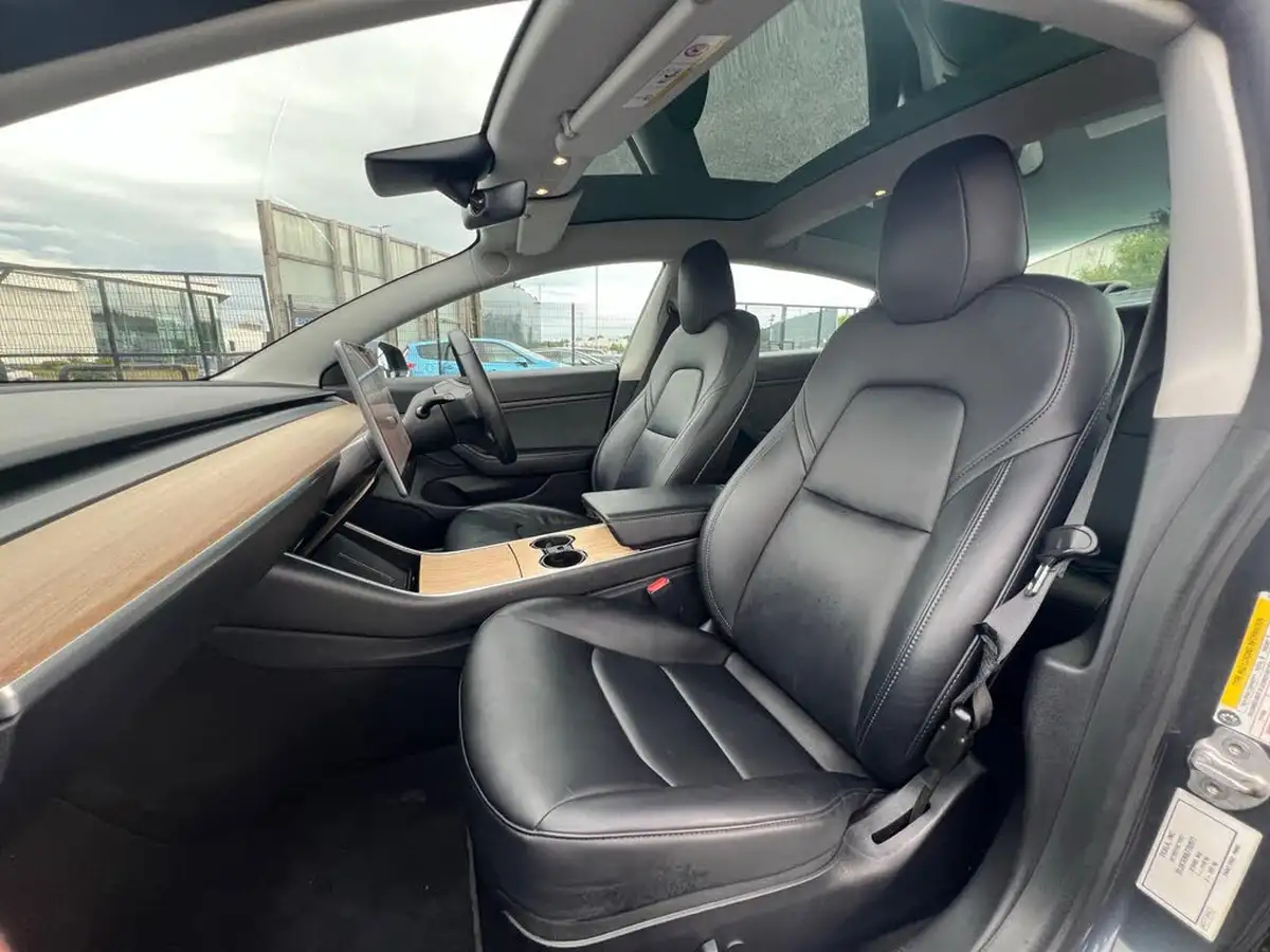 2020-tesla-model-3-e-long-range-big-21