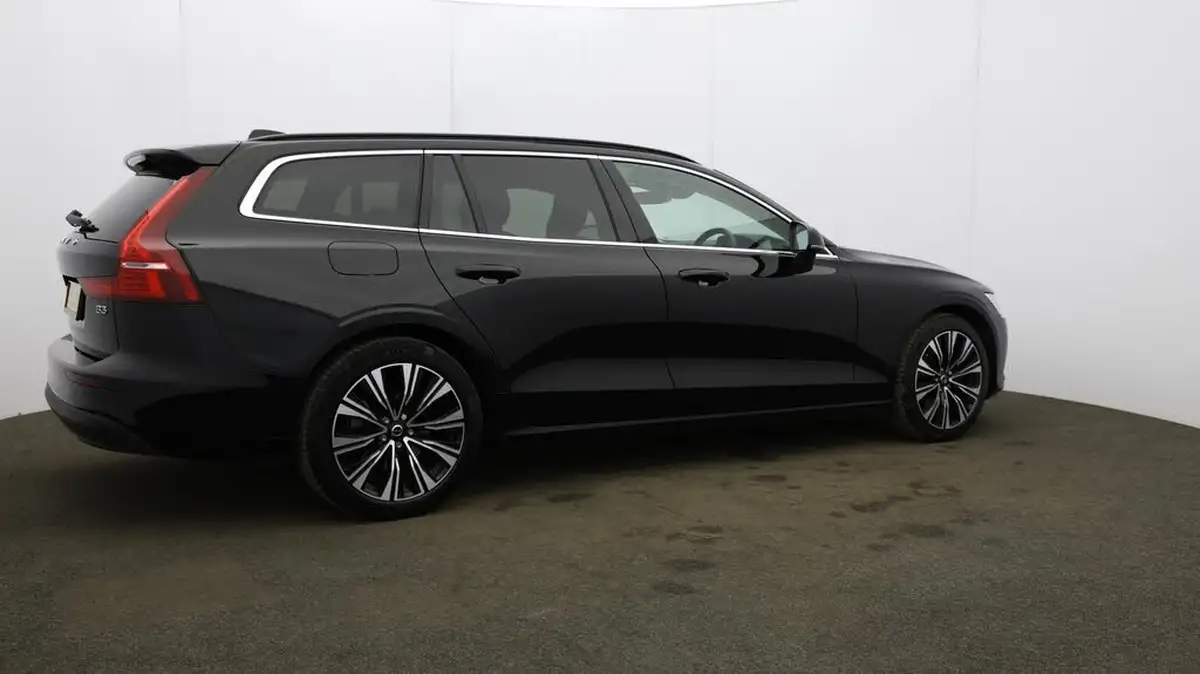 2023-volvo-v60-20-b3-core-big-66