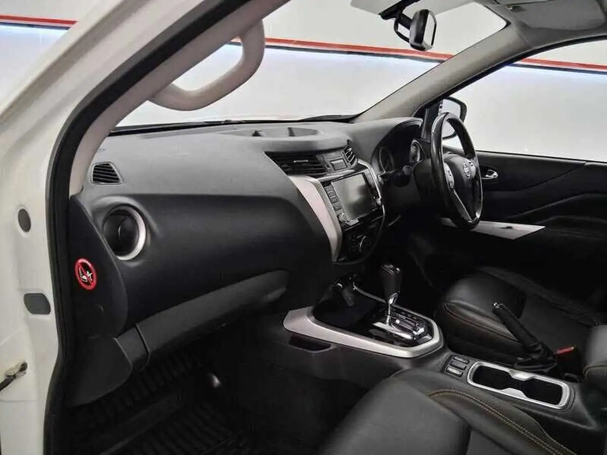 2019-nissan-navara-23dci-tt-n-guard-8-navileathersunroof-auto-big-13