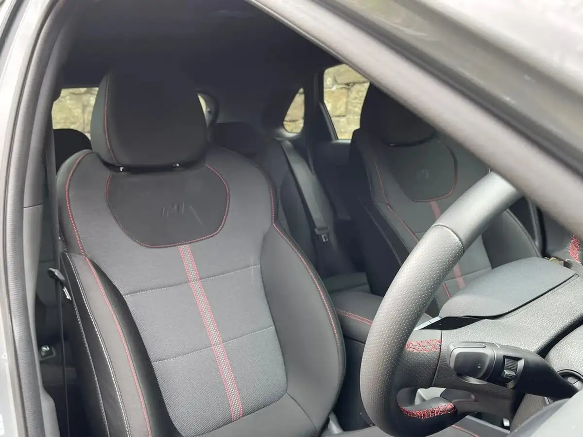 2023-hyundai-i30-15-t-gdi-n-line-hatchback-dct-big-9