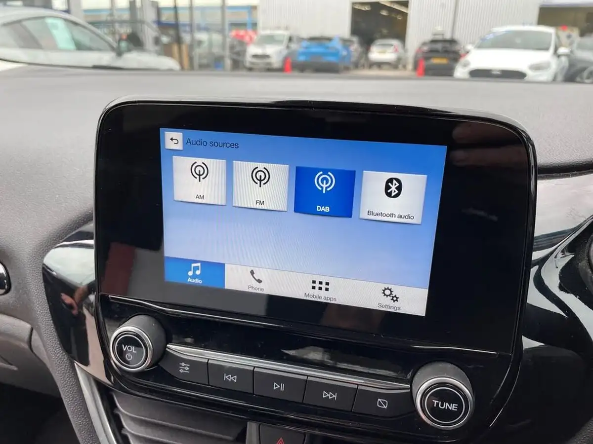 2018-ford-fiesta-10t-active-1-100ps-big-18