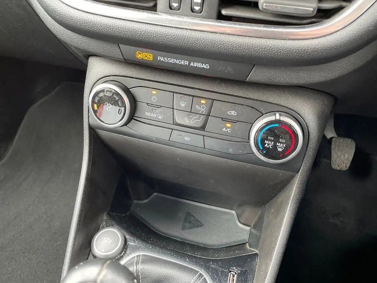 2018-ford-fiesta-10t-active-1-100ps-big-22