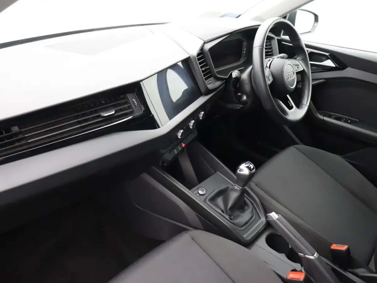 2022-audi-a1-10-25-tfsi-technik-big-10