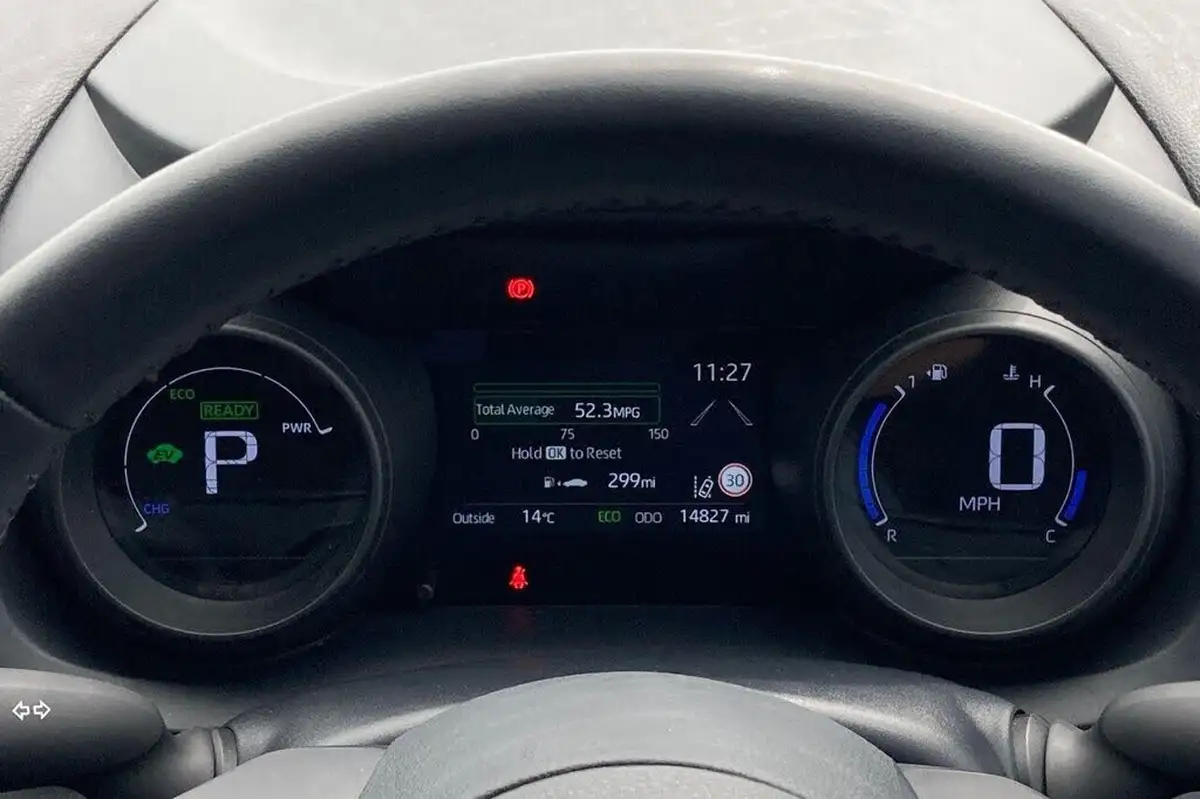 2024-toyota-yaris-15-vvt-i-design-big-14