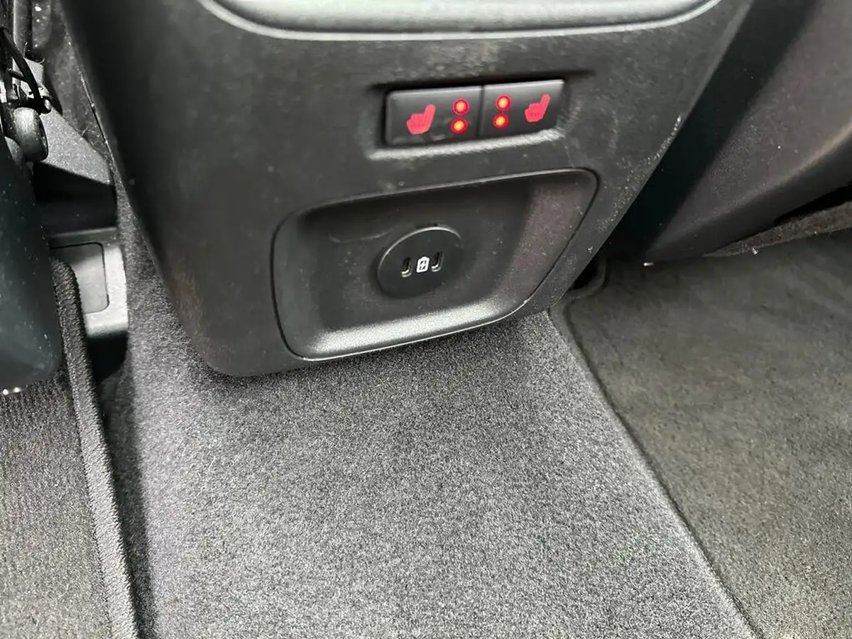 2024-ford-kuga-big-38