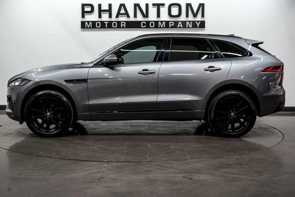2020-jaguar-f-pace-20i-chequered-flag-big-2