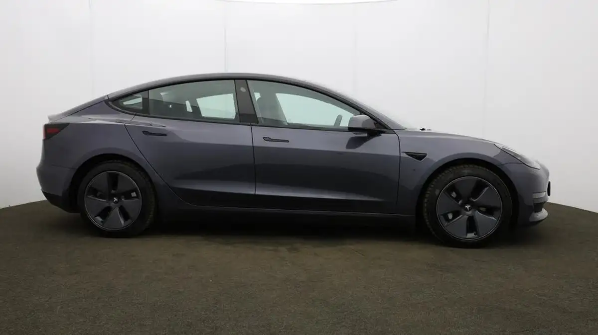2023-tesla-model-3-e-long-range-346bhp-big-45