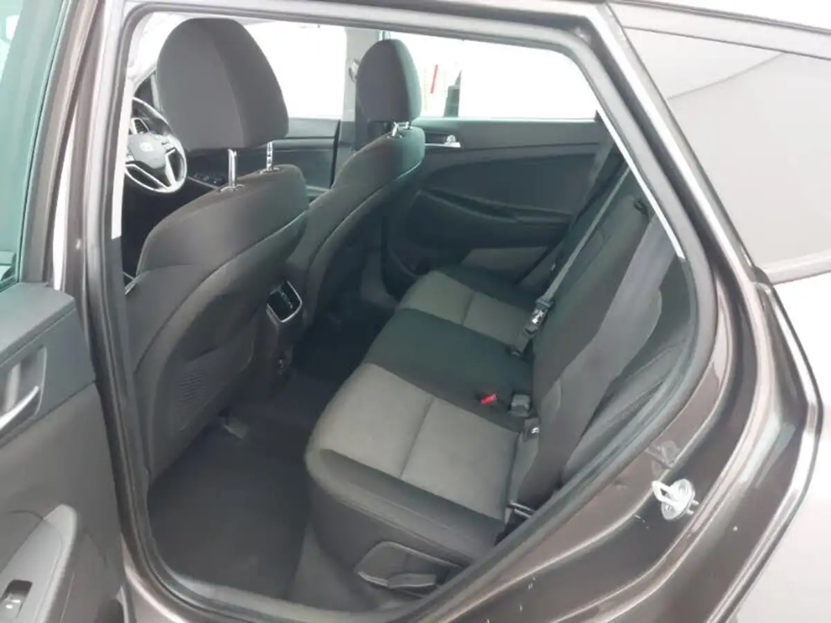 2019-hyundai-tucson-16-gdi-se-nav-big-5