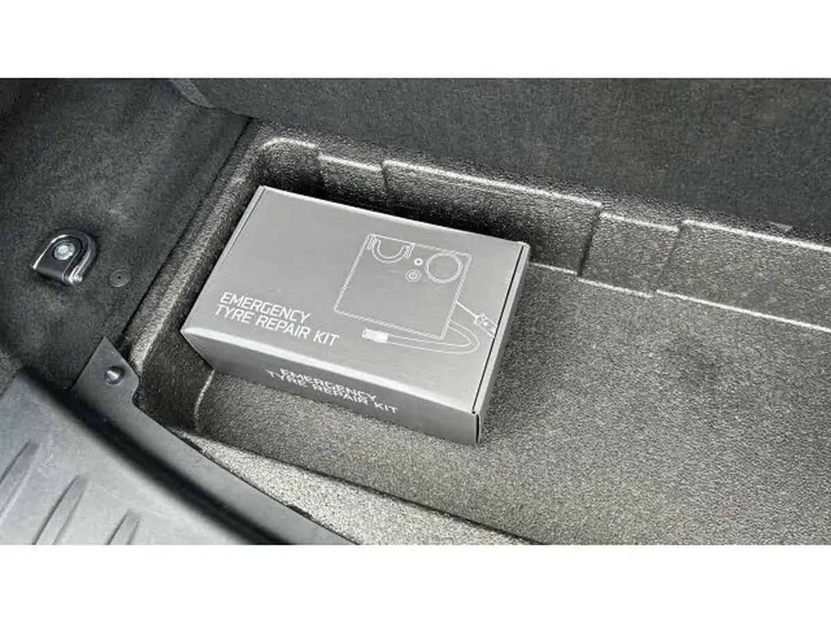 2019-jaguar-e-pace-20-i4d-chequered-flag-180ps-big-33