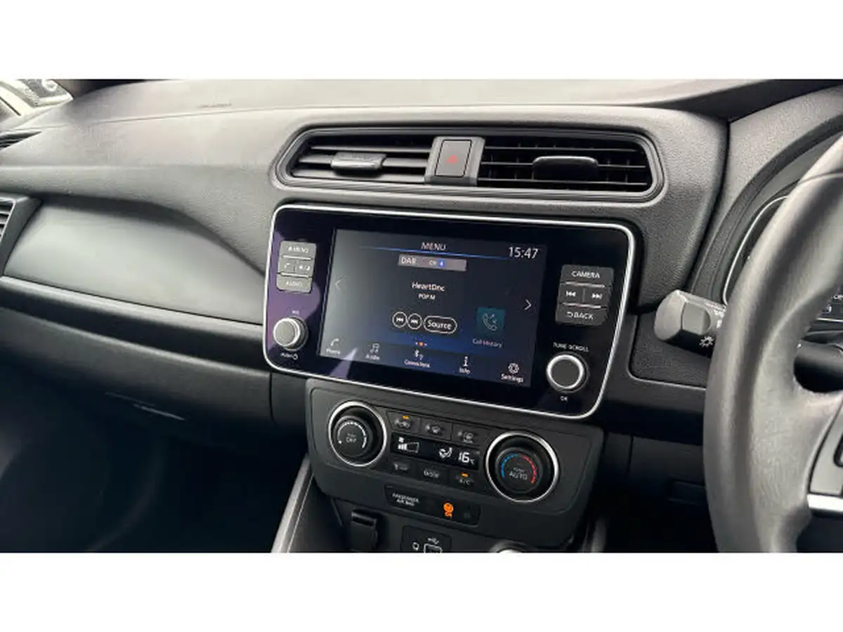 2022-nissan-leaf-e-acenta-39kwh-big-20