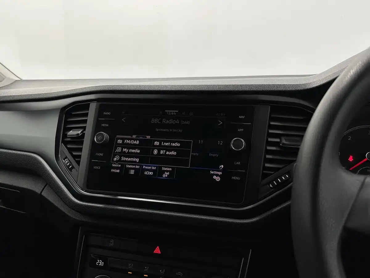 2021-volkswagen-t-roc-20tdi-s-big-17